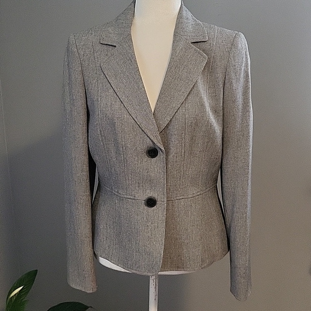 Kasper Gray Long Sleeve 2 Button Notched Collar Lined Blazer Size 6